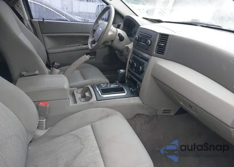 2007 Jeep Grand Cherokee Laredo z USA, uszkodzony, nr VIN 1J8GS48K77C583898